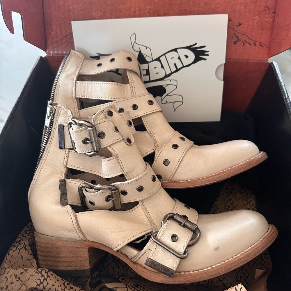 Freebird Women's Cream Leather Buckle Boots